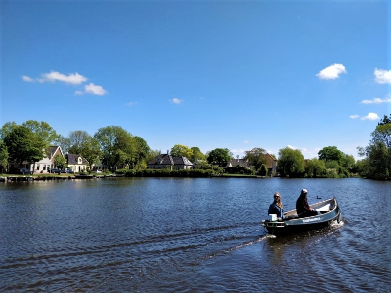 Electric boat rental north of Amsterdam Broek in Waterland